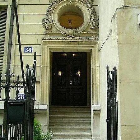 Le Singulier Parigi
