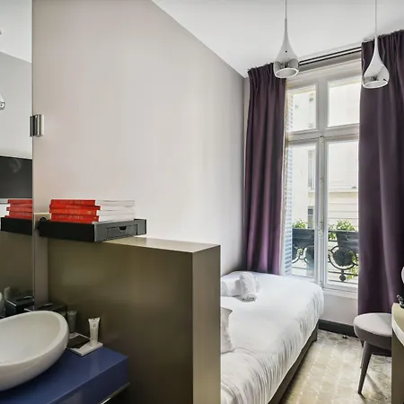 Le Singulier 3* Paris